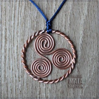 tensor ring triskelion pendant